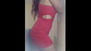 Cette jeune amatrice partage ses gros seins à la webcam – Vidéo porno hd
