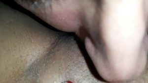 Ce trans se fait baiser sans capote et éjaculer dans la bouche – Vidéo porno hd