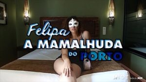 La branlette et la masturbation anale dun travesti dans la salle de bain – Vidéo porno hd